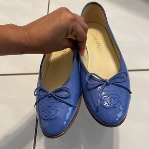 Bue CHANEL Ballet Flats